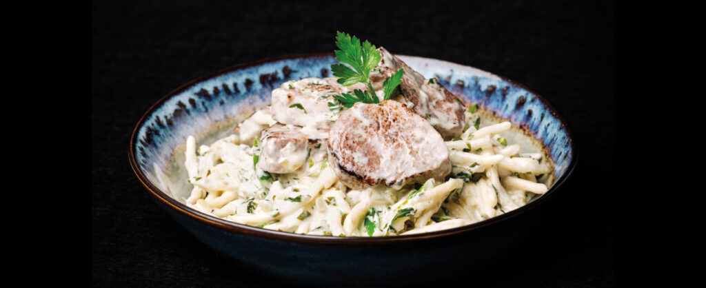 Rezept Schweinsfiletmedaillon an Kräutersauce und Pasta Hiltebrand